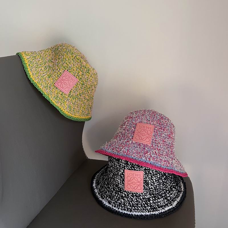 Loewe hat 051701